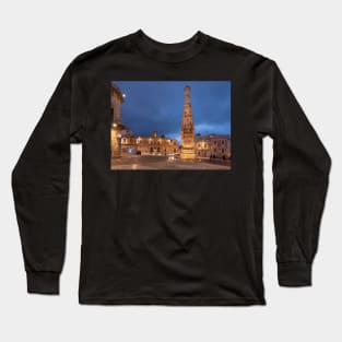 Obelisco Sant'Oronzo obelisk in Ostuni, Italy Long Sleeve T-Shirt